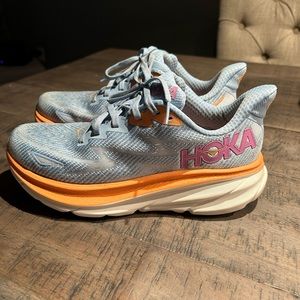 Hoka Clifton 9